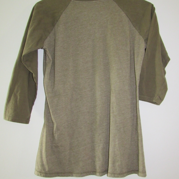 Shirt - Picture 2 of 3